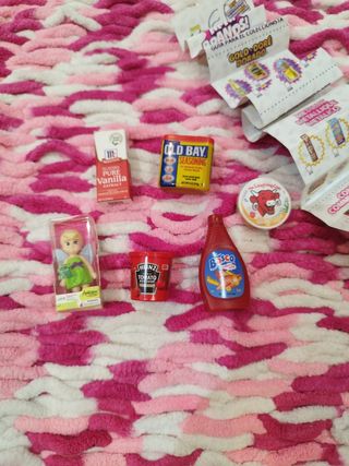 Mini brands