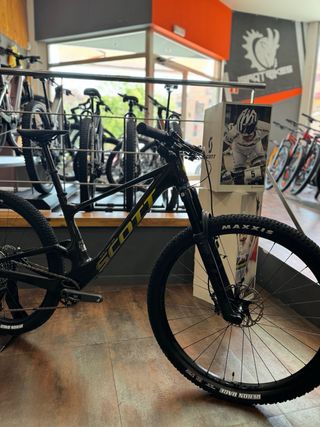 SCOTT SPARK RC TEAM ISSUE FULL FOX