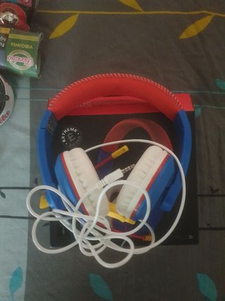 Vendo cascos con micro.