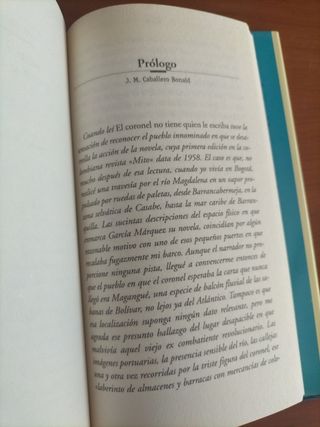 El coronel no tiene que le escriba.