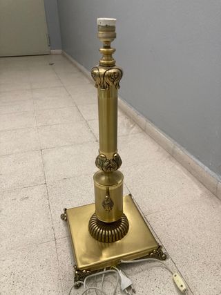 Pie lámpara de BRONCE