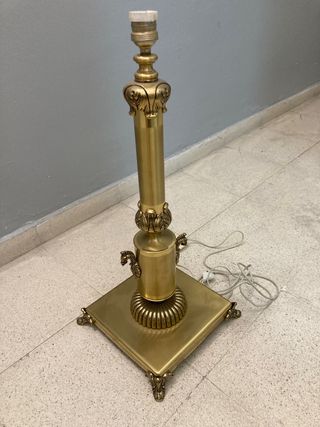 Pie lámpara de BRONCE