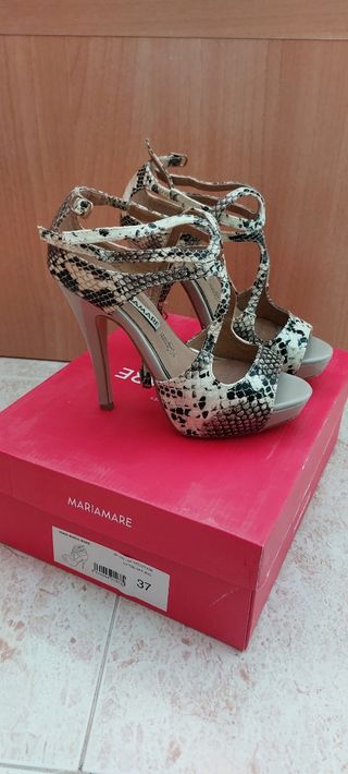 Zapatos tacón alto serpiente 37