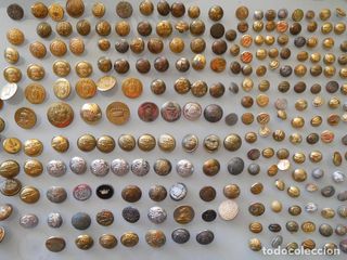 GRAN LOTE 236 BOTONES ANTIGUOS MILITARES. FALANGE