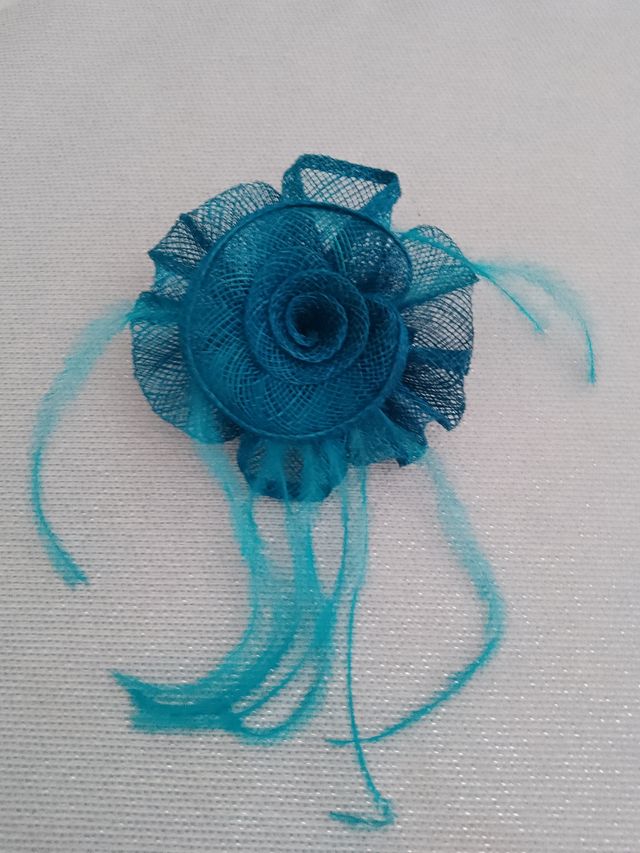 Copricapo a fiore per capelli o spilla