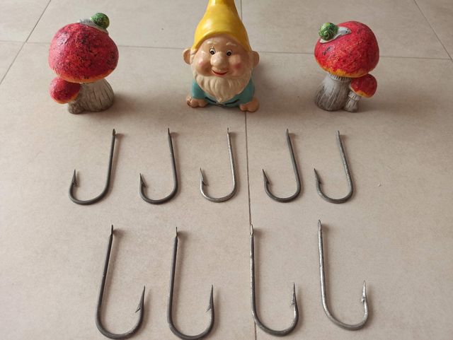 PACK 10 ANZUELOS N°4 MUSTAD