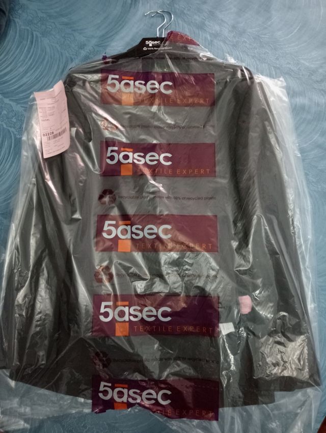 Traje juvenil masculino de TINTORERIA