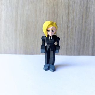 Figura Lowpoly Elena Final fantasy 7