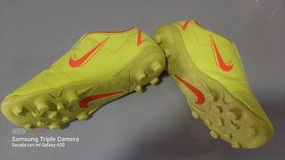 Botas fútbol niño t 28