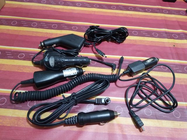 Alimentatori auto 12v