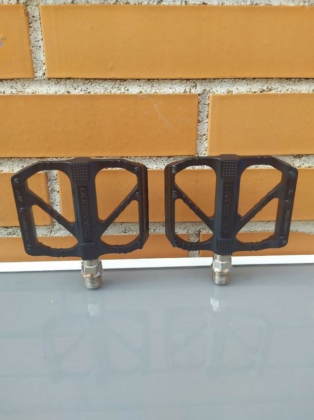 Pedales Negros de plataforma PROMEND P-R27 S.nuevo