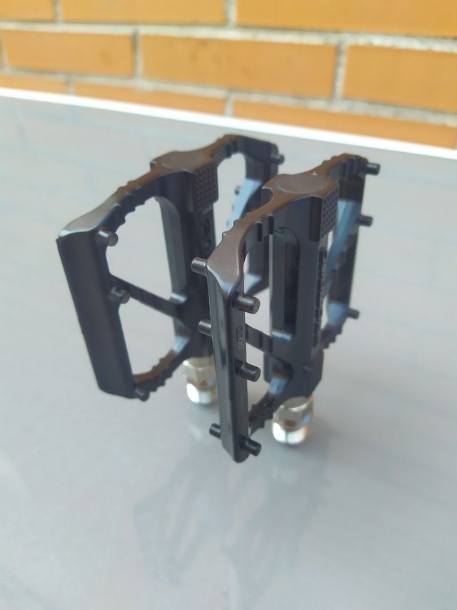 Pedales Negros de plataforma PROMEND P-R27 S.nuevo