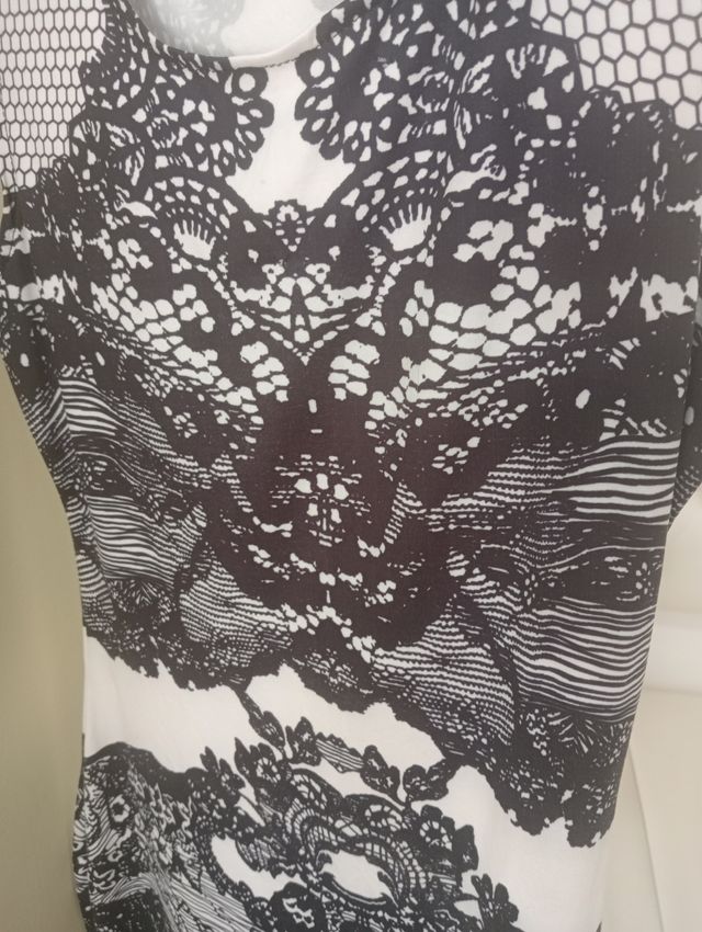 Vestido licra estampado encaje