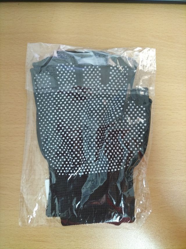 Guantes nuevos para conducir antideslizantes