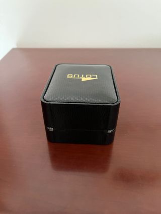 Reloj Lotus