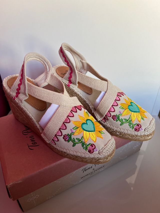 Cuñas de World Family Ibiza