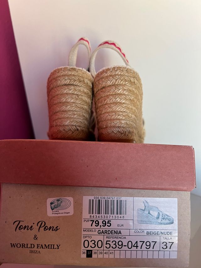 Cuñas de World Family Ibiza