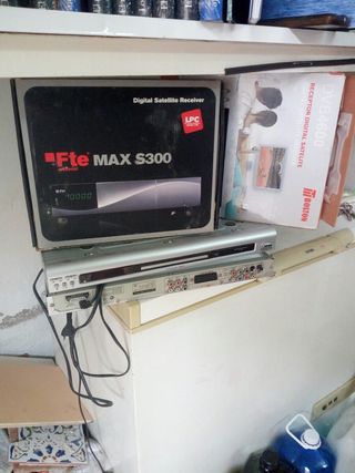 dos DVD y dos receptores