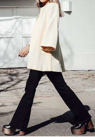 Abrigo amarillo zara