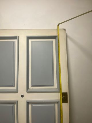 Puerta de madera maciza