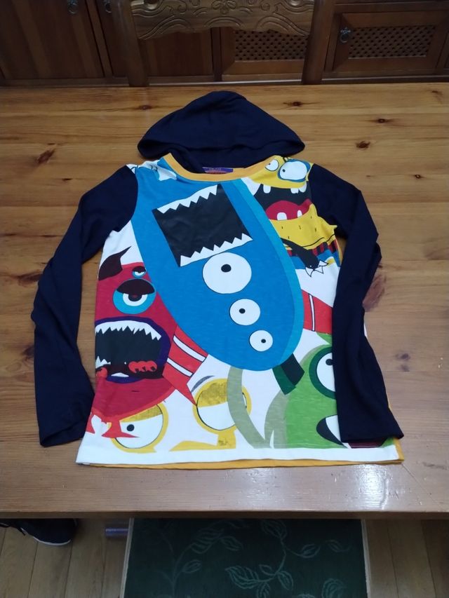 Camiseta niño Desigual 12 años nueva.