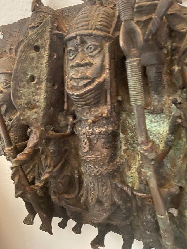 Placa grande de bronce Reino de Benín