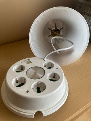 Lámpara Multipot con enchufes