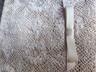 Porta fazzoletti antico in seta ricamato ad ago