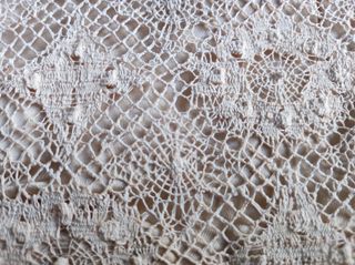 Porta fazzoletti antico in seta ricamato ad ago