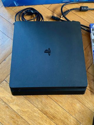 Play Station 4 PS4