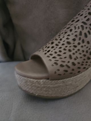 Zapato sandalia marrón cuña plataforma