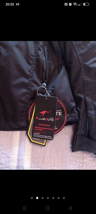 Cazadora de moto chica