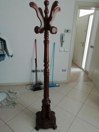 Appendi abiti in legno noce antico