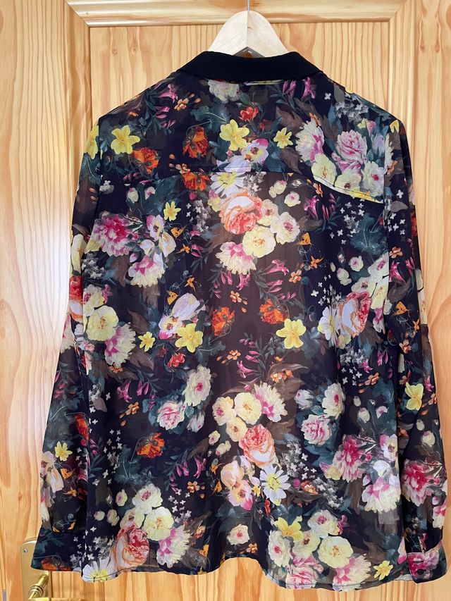 blusa flores mango