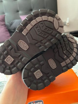 Botas niño talla 23 Chicco