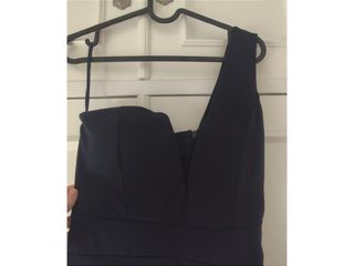 Vestido de invitada asimetrico 