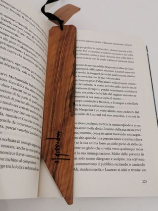Segna libro in legno d'ulivo siciliano