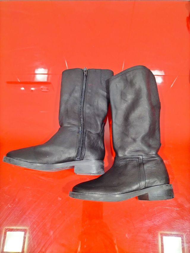 Stivali eleganti da ragazza