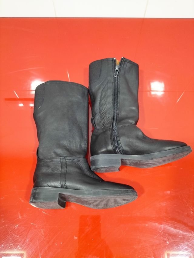 Stivali eleganti da ragazza