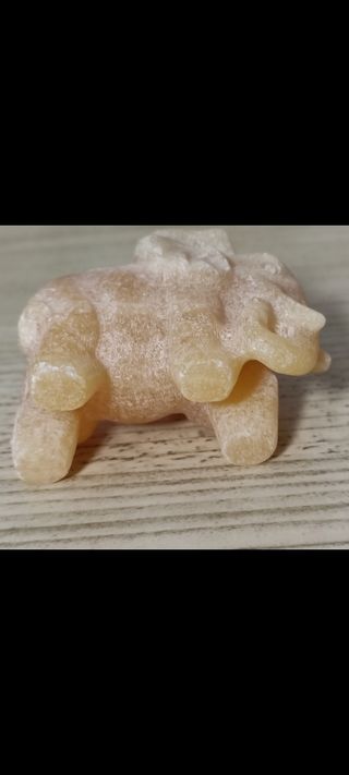 Elefante de jade amarillo