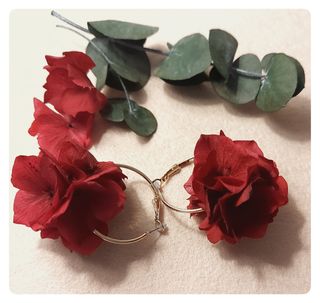 Pendientes aro con flor
