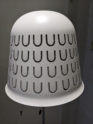 Lampara blanca de pie elegante