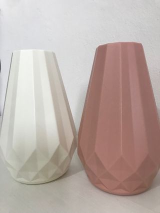 Set 2 vasi plastica stile nordico