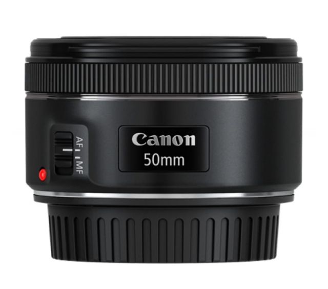 CANON 600D + EF-S 17-85MM IS  EF 50MM F/1.8 FLASH