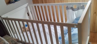 Cuna convertible en cama marca MICUNA más regalo!!