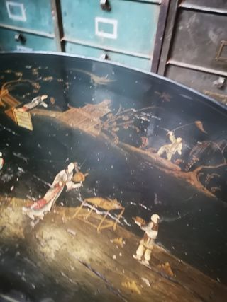 Mesa oriental. Vintage.