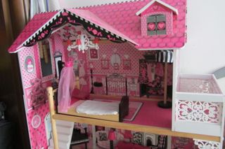 Grande casa delle bambole