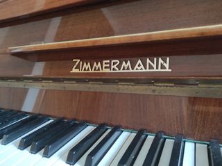 Piano de pared Zimmermann