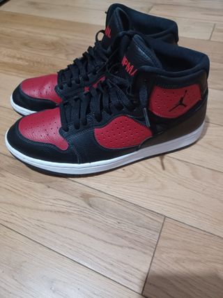 JORDAN JUMP TALLA 45 COMO NUEVAS 55€