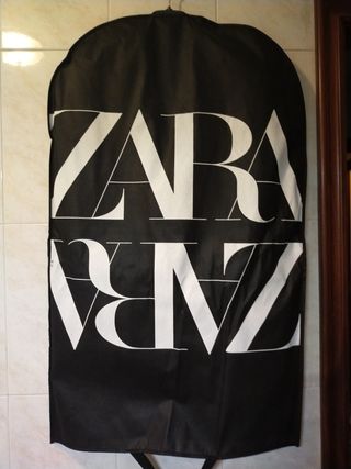 Traje y camisa Zara hombre (S/M)